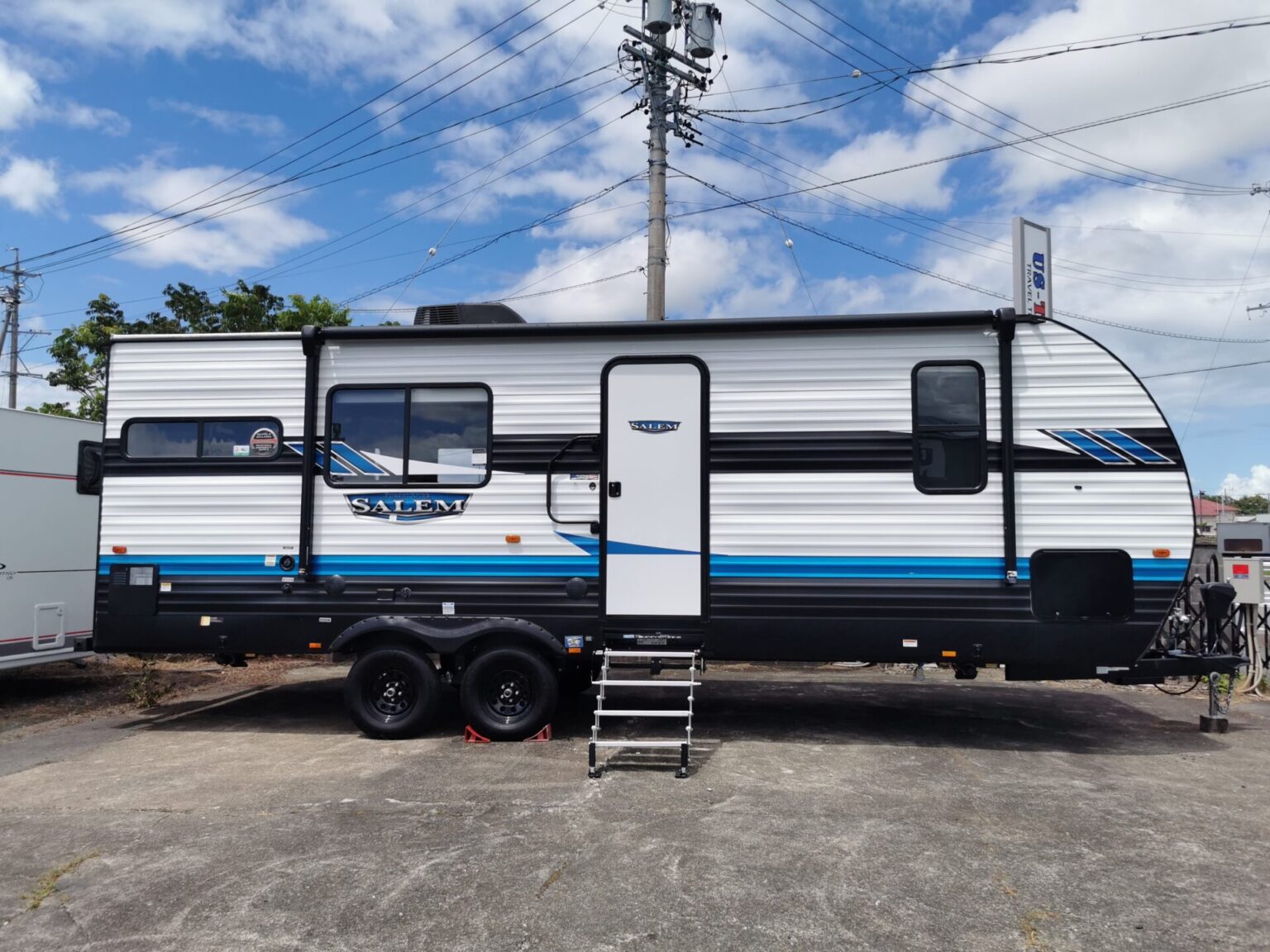 展示車両一覧｜松阪市でキャンピングカー＆トレーラーの事なら【US･towing】